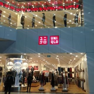 toront_uniqlo.png